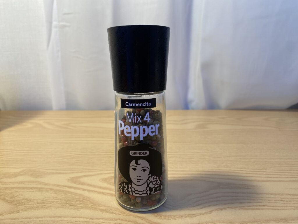 Premium Carmencita Mix 4 Pepper grinder used in Bridget June’s 100-Day K-Inner Beauty Challenge for anti-inflammatory benefits.